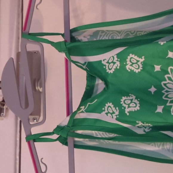 Tank - Picture 4 of 5